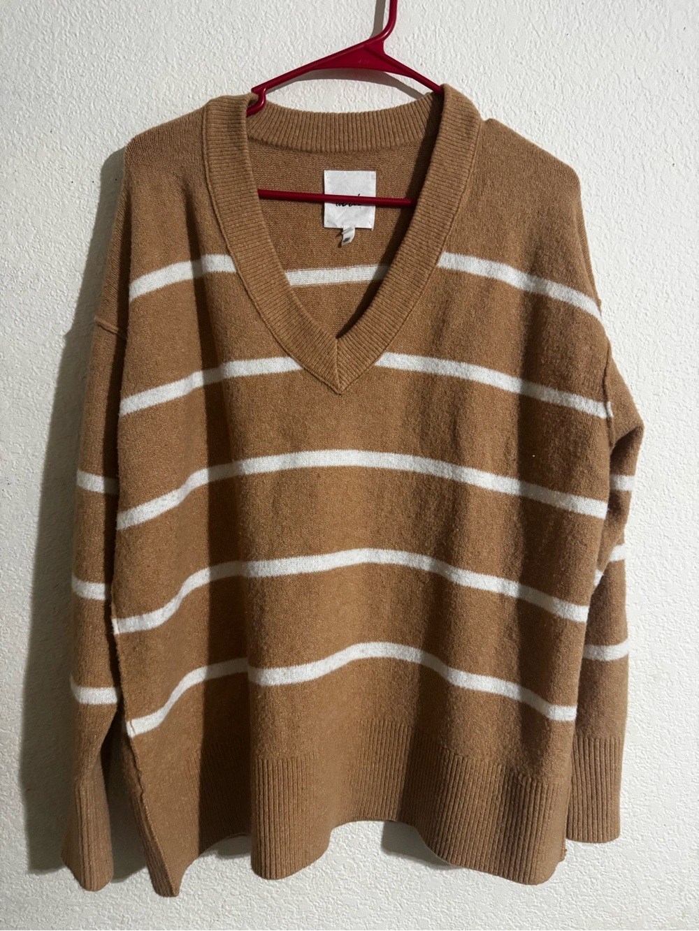 V-Neck Striped Sweater - Camel and White
